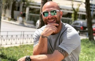 Ενοπλες Δυνάμεις: Θρήνος για τον θάνατο του αλεξιπτωτιστή Κώστα Μελιγκώνη