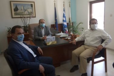 Μηταράκης: “Προσωρινές οι κατασκευές στη δομή Νέας Καβάλας”