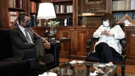 Νέα μέτρα: Τι είπε ο Κυριάκος Μητσοτάκης στη Σακελλαροπούλου για το πότε θα εφαρμοστούν