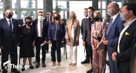 Θεσσαλονίκη: Η Μαρέβα Μητσοτάκη εγκαινίασε τον χώρο υποδοχής κακοποιημένων παιδιών (ΦΩΤΟ)