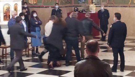 Γυναίκα άφησε την τελευταία της πνοή μέσα στην εκκλησία (ΦΩΤΟ)