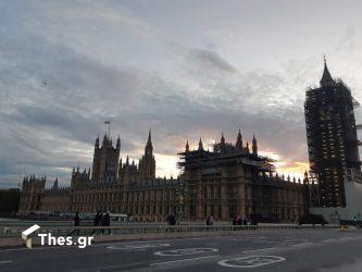 Brexit: Τι αλλάζει για τους Ελληνες φοιτητές, τα δίδακτρα και τη φοιτητική βίζα