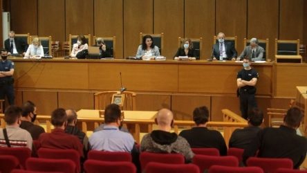 Δίκη Χρυσής Αυγής: Συνεχίζεται σήμερα η συνεδρίαση για τις αναστολές
