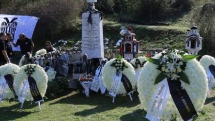 Τέμπη: Τελέστηκε το μνημόσυνο για τους αδικοχαμένους οπαδούς του ΠΑΟΚ