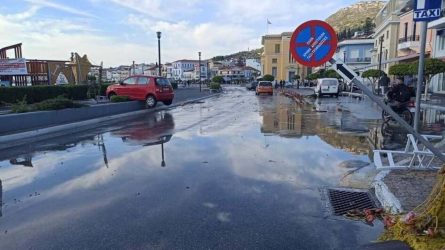 Σάμος: 9 εκατοστά βυθίστηκε η παραλία του Κάμπου μετά τα 6,7 Ρίχτερ