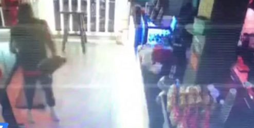 Βίντεο από θυρασύτατη ληστεία σε καφέ στην Θεσσαλονίκη