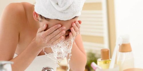 Πως να μείνετε περιποιημένες μέσα στην καραντίνα