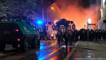 Γερμανία: Διαδηλώσεις κατά της μάσκας