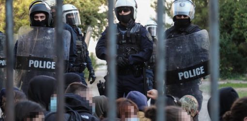 Μπήκαν τα ΜΑΤ στο Πολυτεχνείο! (ΒΙΝΤΕΟ)