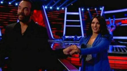 The Voice: Φλέρταρε με τον Μουζουράκη αλλά του… έφυγε!