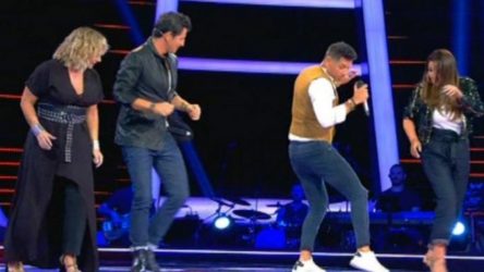 The Voice: 55χρονος έβαλε σε όλους τα… γυαλιά!