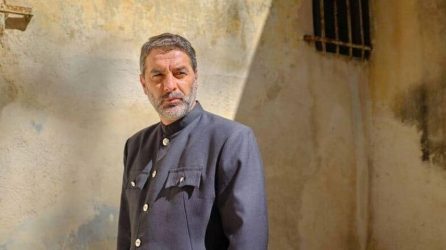 Αγριες Μέλισσες: Ο Βόσκαρης εκβιάζει τον Δούκα