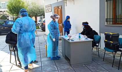 Νάουσα: Δωρεάν rapid tests σε δημότες με την διαδικασία drive-through