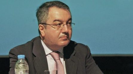 Μόσιαλος: «Καμπανάκι» για την ινδική παραλλαγή του κορονοϊού