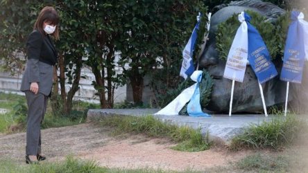 Σακελλαροπούλου: “Η δημοκρατία δεν είναι μόνο καθεστώς ελευθερίας αλλά και ευθύνης”