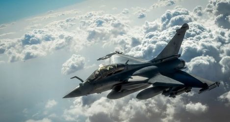 Σύγκρουση Rafale ανατολικά του Παρισιού – Σώος ένας πιλότος, αναζητούνται άλλοι δύο