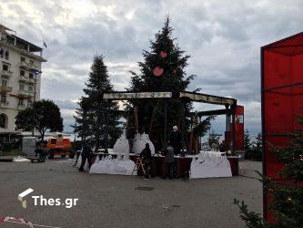 Θεσσαλονίκη: Ολοκληρώνεται ο στολισμός στο κέντρο της πόλης (ΦΩΤΟ)