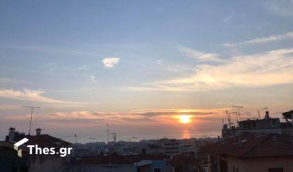 Ανω Πόλη: Επιχείρηση καθαρισμού του Δήμου Θεσσαλονίκης με τη συνδρομή πυροσβεστών εξειδικευμένων