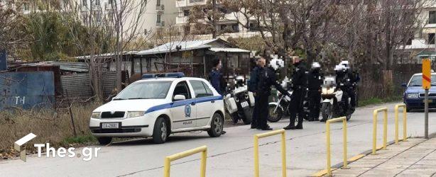 Ανήλικος μετέφερε παράνομους μετανάστες με κλεμμένο όχημα στη Θεσσαλονίκη