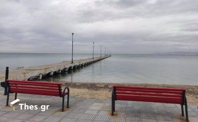 Ερήμωσε το παραλιακό μέτωπο στην Περαία (ΒΙΝΤΕΟ & ΦΩΤΟ)
