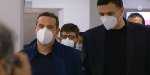 Χωρίς κάμερες έκανε το εμβόλιο για τον κορονοϊό ο Τσίπρας
