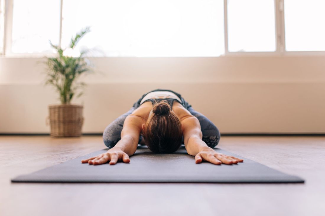 restorative yoga ευεξίας ευεξία yoga αποκατάστασης