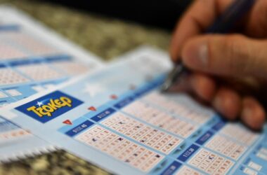Κλήρωση ΤΖΟΚΕΡ (9/5): Οι τυχεροί αριθμοί