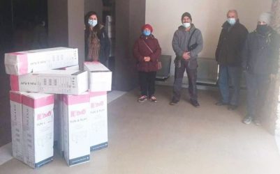 Δήμος Νάουσας: Παραδόθηκαν ακόμα 13 παρκοκρέβατα σε νέους γονείς