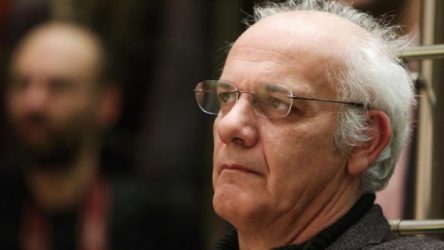 Γιώργος Κιμούλης: Οι πρώτες δηλώσεις του μετά τη διαμαρτυρία στην πρεμιέρα της θεατρικής παράστασης στη Θεσσαλονίκη