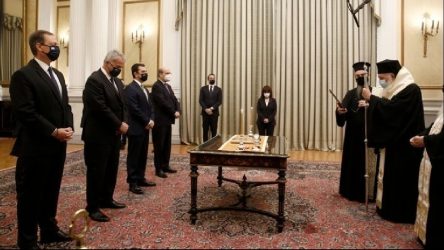 Ορκίστηκε το πρώτο γκρουπ των νέων υπουργών και υφυπουργών της κυβέρνησης