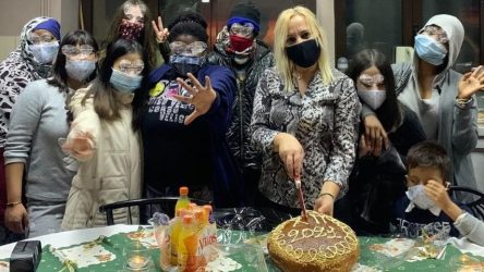 «Το Σπίτι της ΑΡΣΙΣ»: Βρήκαν καταφύγιο 12 ασυνόδευτα παιδιά στη Θεσσαλονίκη
