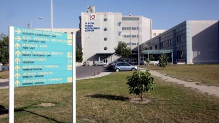 Σέρρες: Κατέληξε 28χρονος με κορονοϊό – Νοσηλεύεται στη ΜΕΘ ο πατέρας του