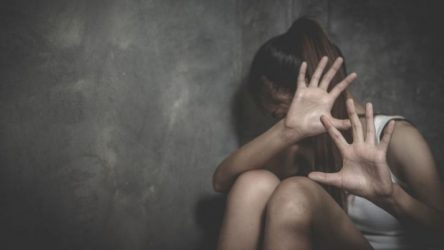 Αγριος ξυλοδαρμός στο Βόλο: Ο σύντροφό της άρχισε να την γρονθοκοπεί και να την τραβάει από τα μαλλιά 
