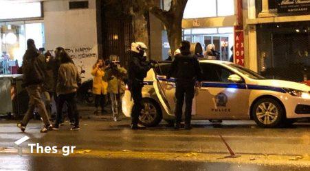Θεσσαλονίκη: Προσαγωγές και “βροχή” από πρόστιμα στη συγκέντρωση για το lockdown