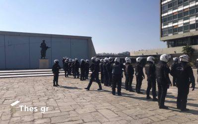 Θεσσαλονίκη: Επιχείρηση για την εκκένωση της κατάληψης στο ΑΠΘ (ΒΙΝΤΕΟ)