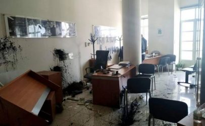Στόχος αλληλέγγυων του Κουφοντίνα το γραφείο του Λευτέρη Αυγενάκη