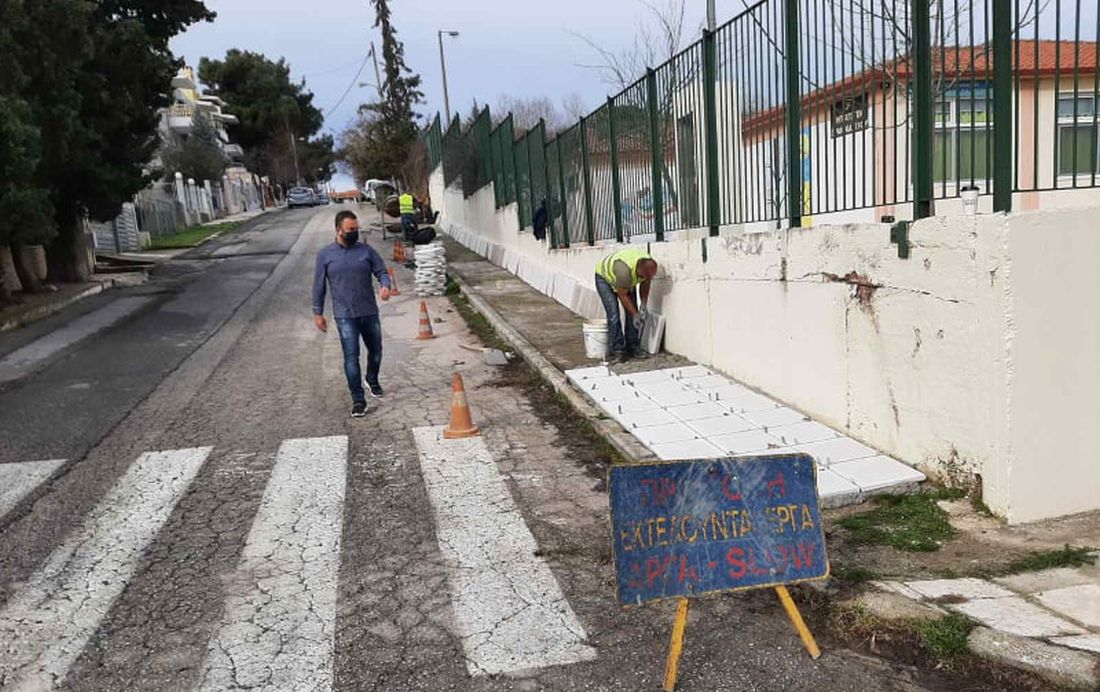 πεζοδρόμια Ωραιοκάστρου