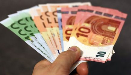 Επίδομα 534 ευρώ: Μέχρι 27 Μαΐου οι δηλώσεις αναστολής εργασίας για Μάιο