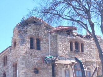 Σεισμός Ελασσόνα: Κατέρρευσε ρολόι και καμπαναριό εκκλησίας στο Μεσοχώρι – Το πριν και το μετά (ΦΩΤΟ)