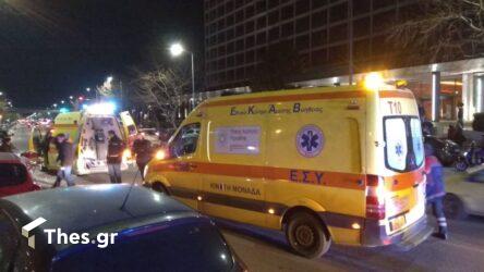 Θεσσαλονίκη: Αυτοκίνητο έπεσε σε κιγκλιδώματα πεζοδρομίου στο Ρετζίκι