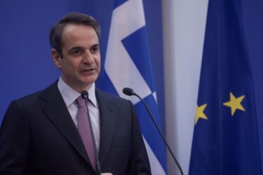 Μητσοτάκης: “Η σκέψη μας είναι στους συμπολίτες μας που χτυπήθηκαν από τις τελευταίες πυρκαγιές”