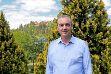 Δήμαρχος Ελασσόνας: “Δε φαίνεται να έχουμε προβλήματα από το σεισμό”