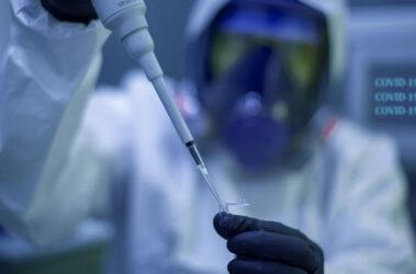 ΕΜΑ: Ξεκινά η αξιολόγηση του χαπιού της Merck κατά του κορονοϊου
