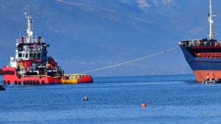 Κύθηρα: Σύγκρουση φορτηγών πλοίων – Παραμένουν στο σημείο