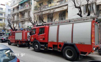 Θεσσαλονίκη: Στις φλόγες εν κινήσει αυτοκίνητο – Κάηκε ολοσχερώς