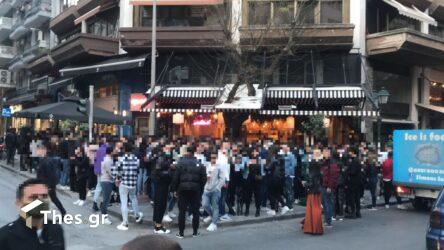 Το αδιαχώρητο έξω από take away στην Θεσσαλονίκη (ΒΙΝΤΕΟ & ΦΩΤΟ)