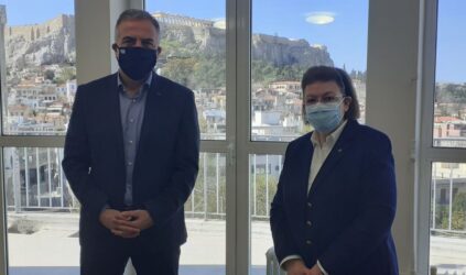 Με τη Λίνα Μενδώνη συναντήθηκε ο Σταύρος Καλαφάτης