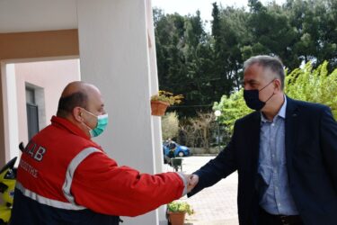 Καλαφάτης: “Οφείλουμε να σταθούμε στο πλευρό πληρωμάτων και εργαζόμενων στο ΕΚΑΒ”