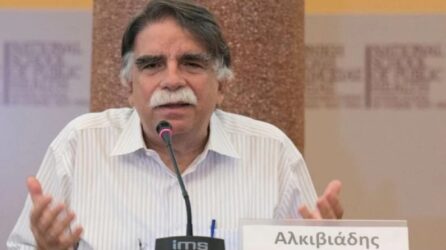 Κορονοϊός – Βατόπουλος: “Ανοιχτό κάθε ενδεχόμενο λόγω του απρόβλεπτου της πανδημίας”