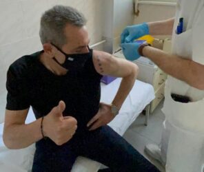 Ο Πάνος Καμμένος εμβολιάστηκε στη Σερβία με το Sputnik